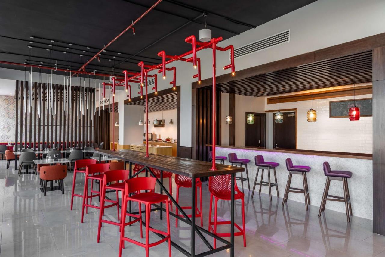 Park Inn By Radisson Jeddah Madinah Road Екстериор снимка