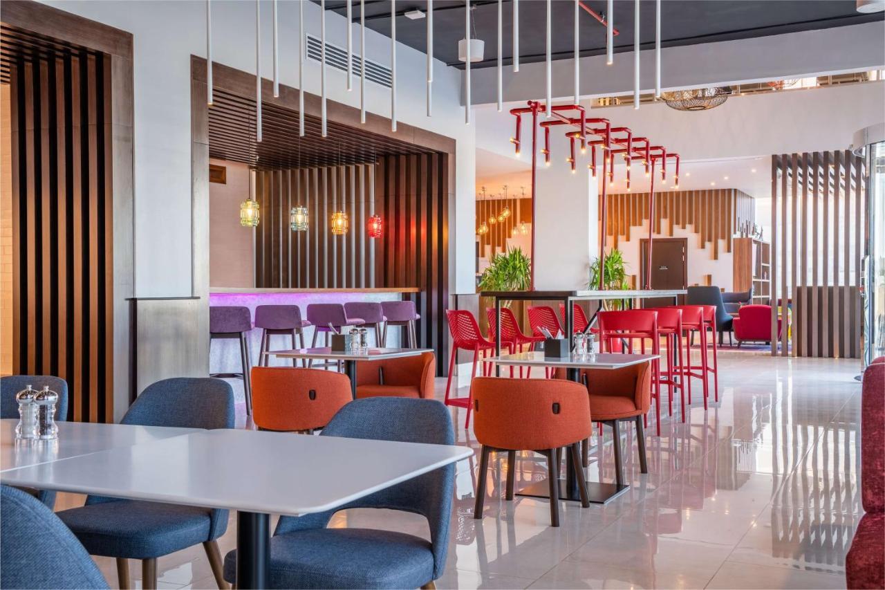 Park Inn By Radisson Jeddah Madinah Road Екстериор снимка